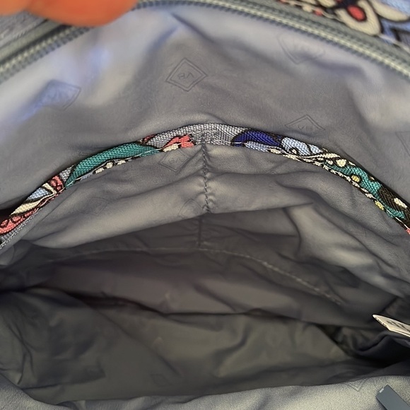 NWT Vera Bradley Lighten Up Slim Crossbody Kona Paisley Bag - Picture 6 of 9